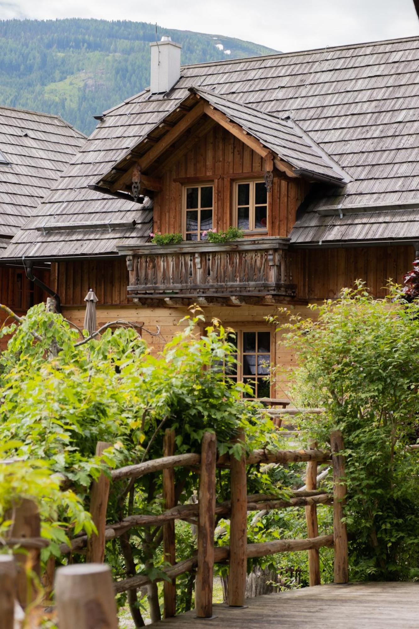 St Martin Chalets 圣迈克尔隆高 外观 照片