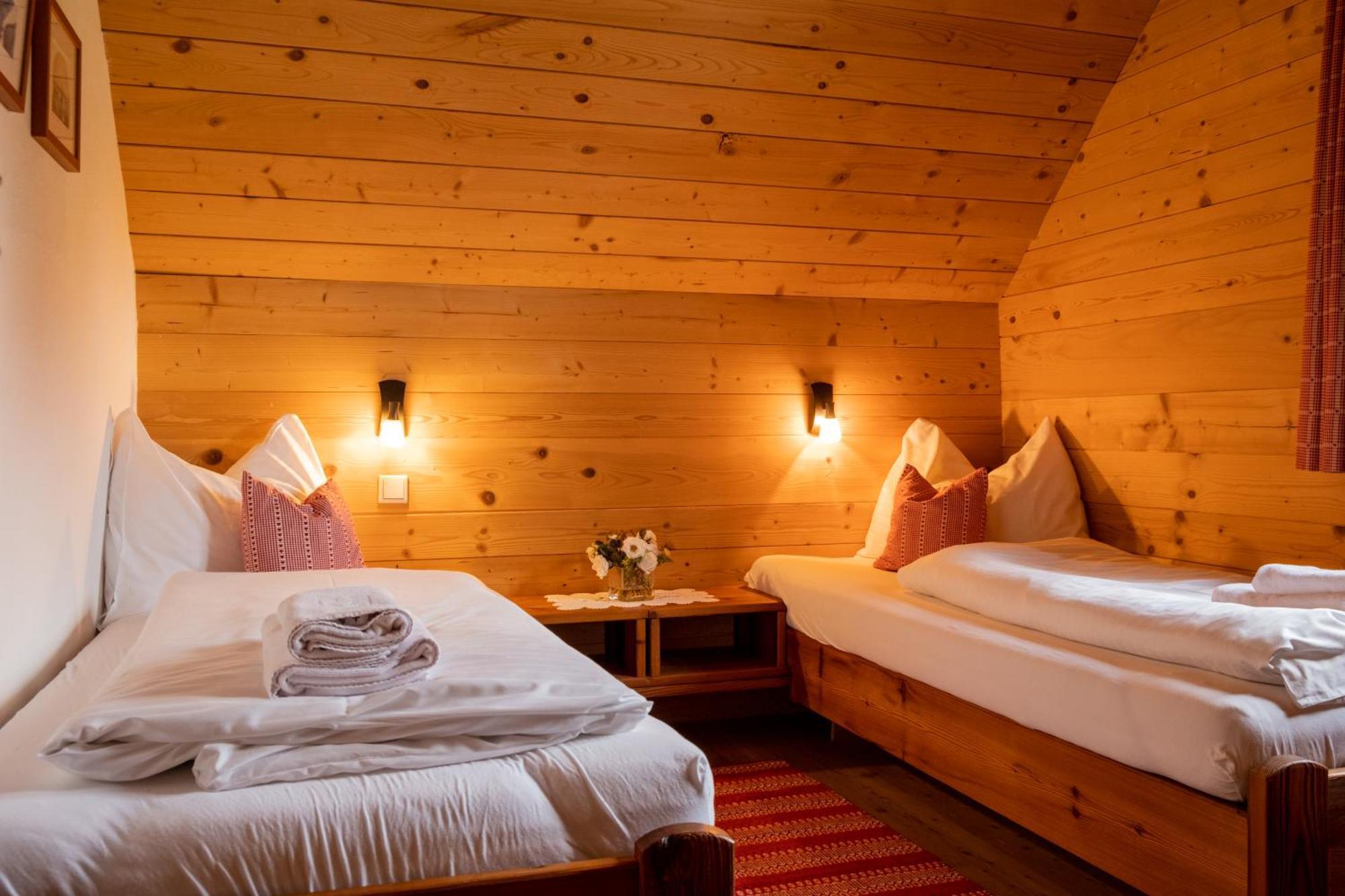 St Martin Chalets 圣迈克尔隆高 外观 照片